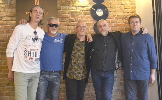 СПОЈ ХИТОВА И ПЕСАМА ЗА ДУШУ: Дејан Цукић представио албум Улица без бројева (ВИДЕО)